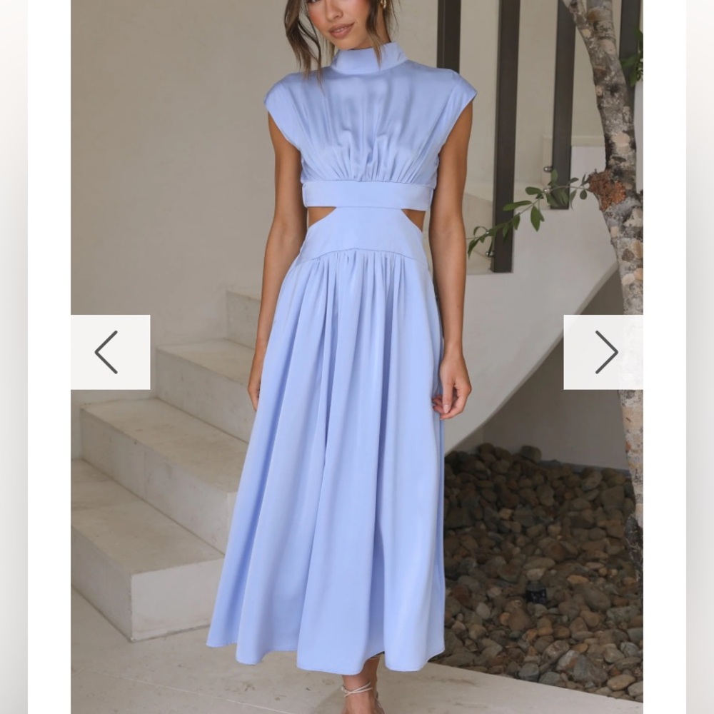 NWT. Blue midi dress. Size 6 AU